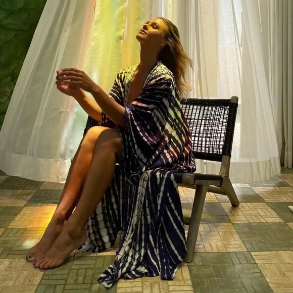 Black and White Abstract Striped Kimono Duster Beach Coverup - Picture 6 of 16